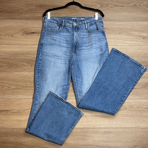 Old Navy Flare Jeans Size 12 31 Higher High Rise Medium Wash Denim - Picture 1 of 10